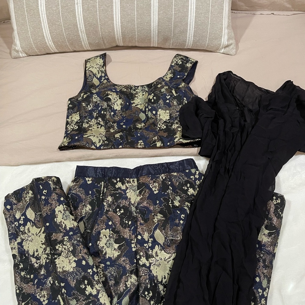 Womens Indian Jacquard Set